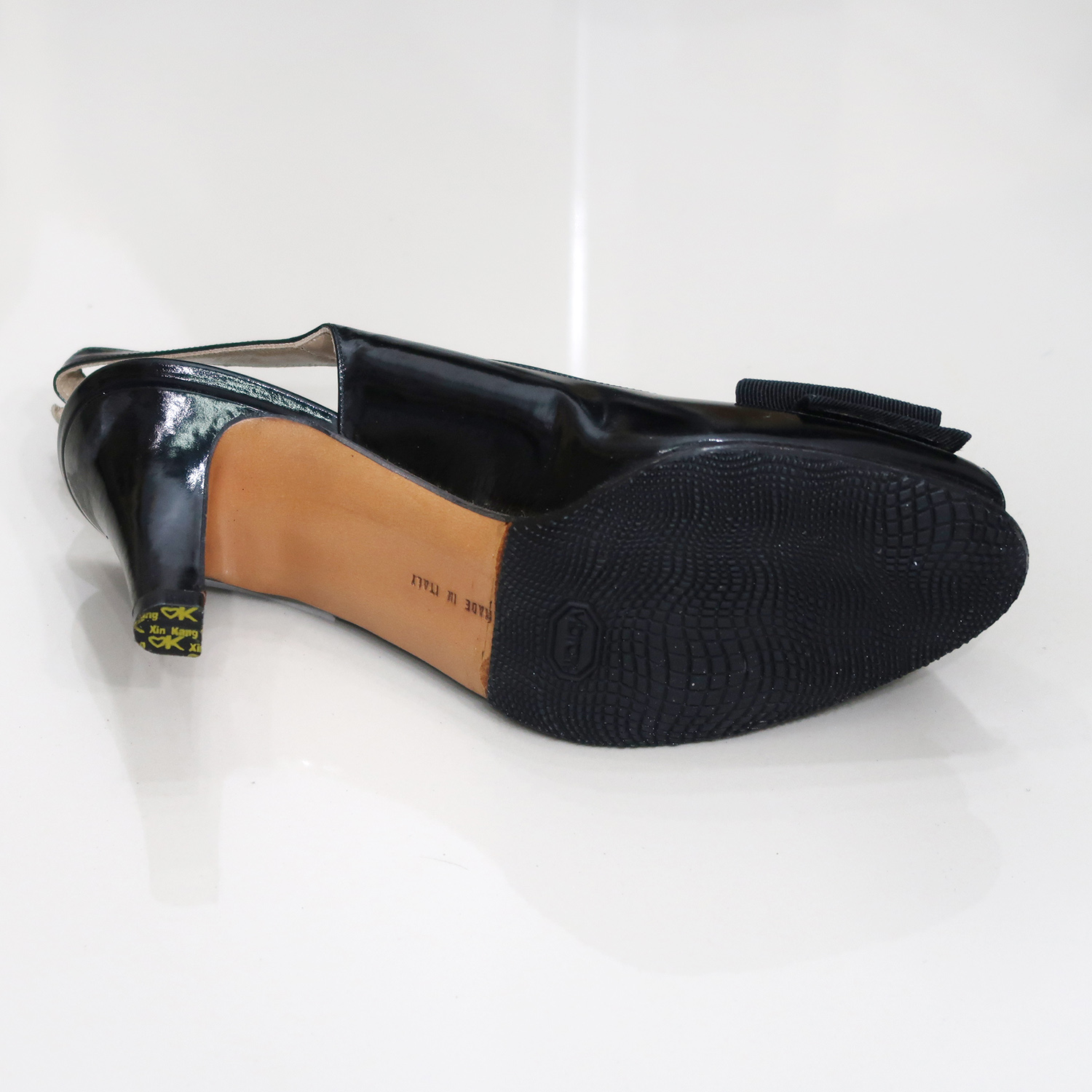 Salvatore Ferragamo Black Patent Leather Bow Sling Back Pumps Size 6.5