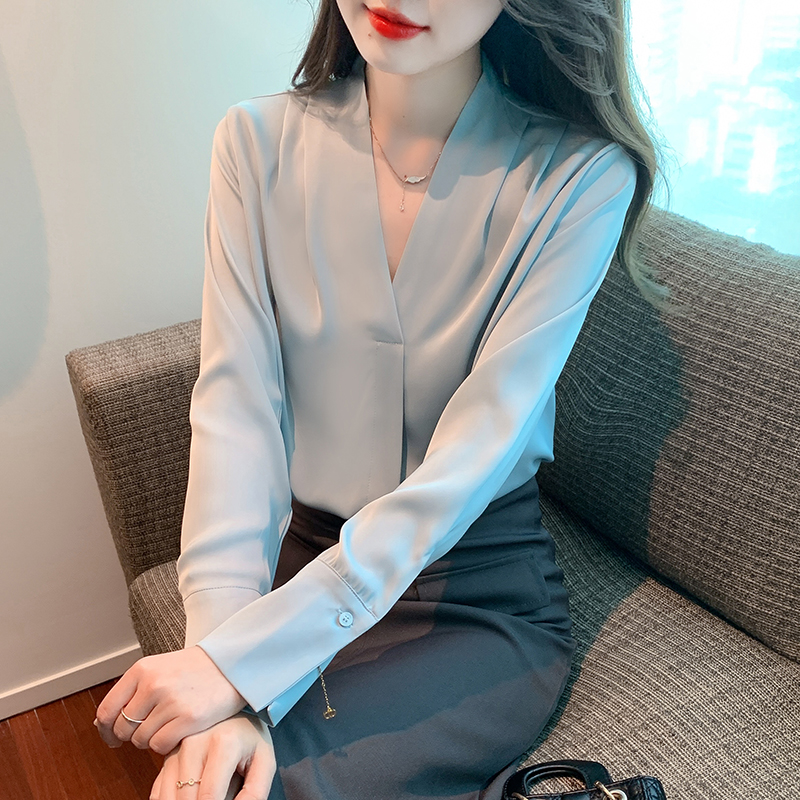 เสื้อเชิ้ตผู้หญิงแขนยาว เสื้อเชิ้ตผู้หญิงใส่ทํางาน 390 บาทต่อชิ้น ฟรีค่าจัดส่ง