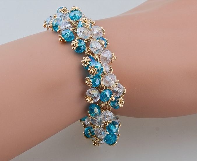 สร้อยข้อมือ คริสตัล ออสเตเรีย อัญมณี สีฟ้าใส สลับ สีขาว ประดับโซ่ทอง สวยหรู ของขวัญ ให้แฟน ลดราคา no 77336_4