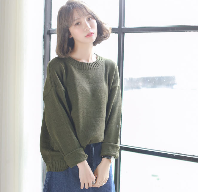 Sweater เสื้อสเวทเตอร์แขนยาว สีเขียวขี้ม้า ทรงสวย จะใส่เดี่ยวไหรือใส่โค้ทคลุมก็เริ่ด