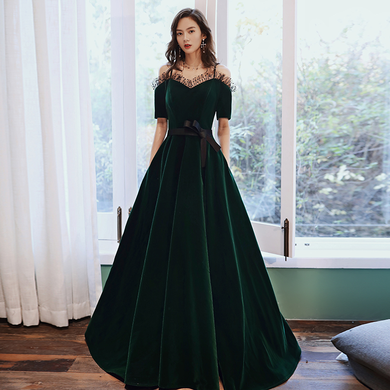ชุดราตรี ชุดราตรีสวยหรู แบบ ทันสมัย Evening dress