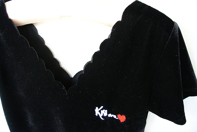 เสื้อยืดกำมะหยี่ คอวี