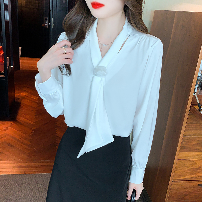 เสื้อเชิ้ตผู้หญิงแขนยาว เสื้อเชิ้ตผู้หญิงใส่ทํางาน 390 บาทต่อชิ้น ฟรีค่าจัดส่ง