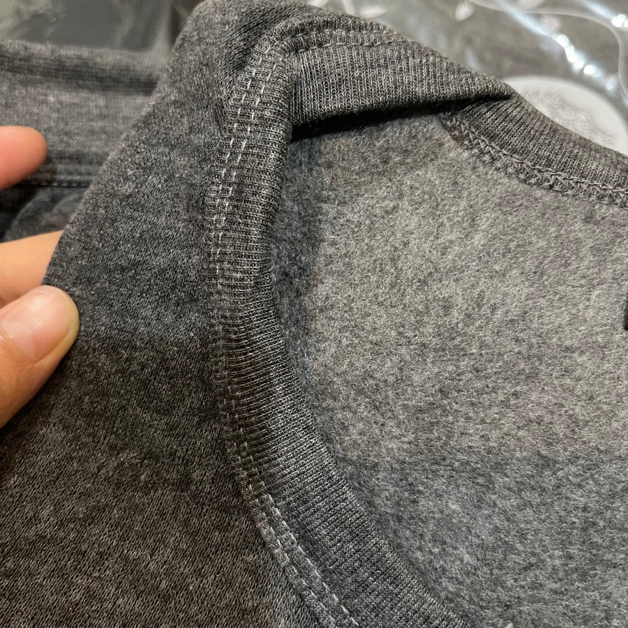 HEATTECH (ฮีทเทคชาย เสื้อ+กางเกง) L-4XL ใส่กันหนาว/เพิ่มความอุ่น ด้านในเป็นเนื้อสักหลาด น้ำหนักเบา