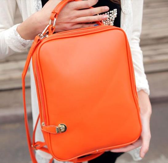 กระเป๋าสะพายหลัง ทรงสี่เหลี่ยม นำเข้าญี่ปุ่น สีพื้น สีส้ม preb10010