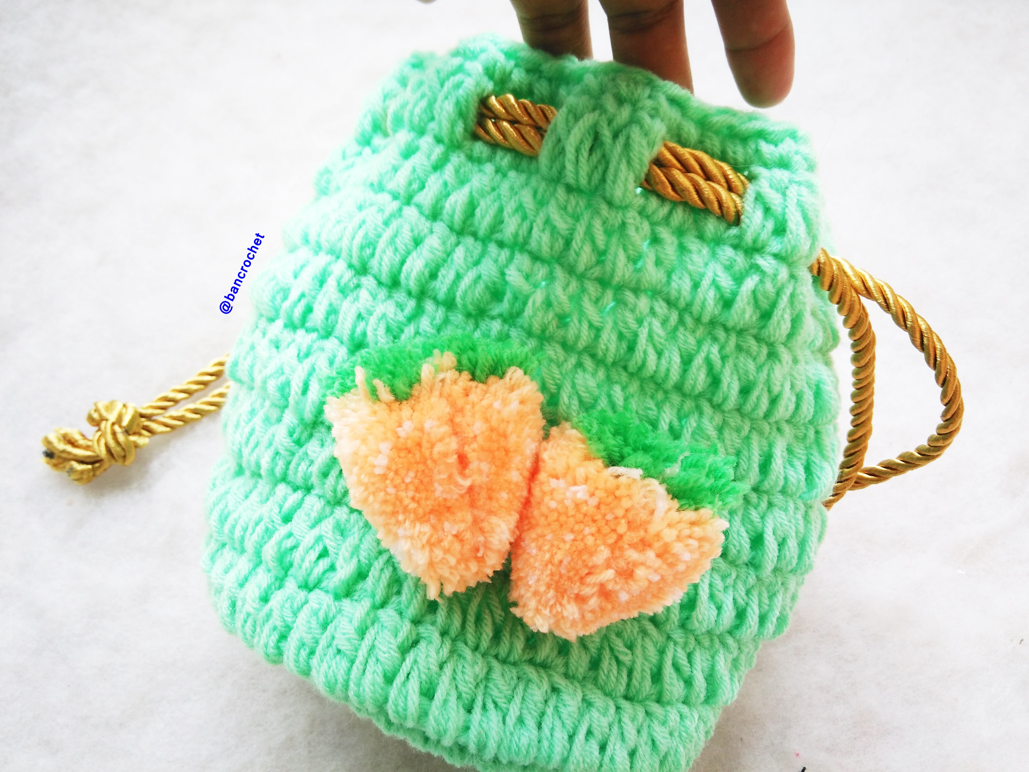 Bancrochet กระเป่าหูรูดถักโครเชต์ crochet bucket bags เขียว 5.5x4 นิ้ว