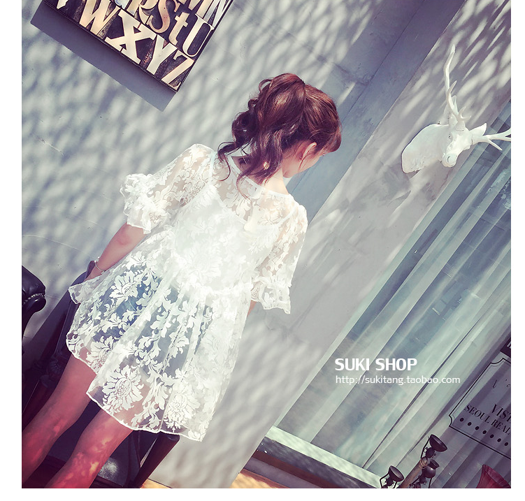 เสื้อแฟชั่น ลายดอกไม้ซีทรู แถมเสื้อสายเดี่ยวด้านใน หวานๆ น่ารักมากจ้า ขาว