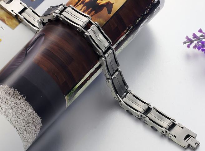 สร้อยข้อมือผู้ชาย กำไลข้อมือผู้ชาย สีเงิน ดีไซน์เป็นโซ่ วัสดุ 316L สแตนเลส สตีล ทนต่อการกัดกร่อน ไม่ลอก ไม่ดำ 917413