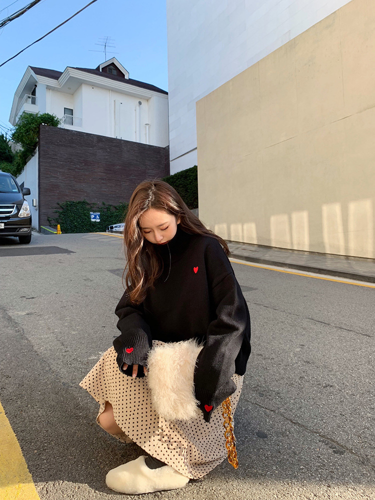 ห้ามพลาด Sweater เสื้อสเวทเตอร์ไหมพรม คอเต่า แต่งลายปักหัวใจ งานดี ไหมพรมเนื้อดี สายเกาหลีห้ามพลาดน้าาา ดำ freesize