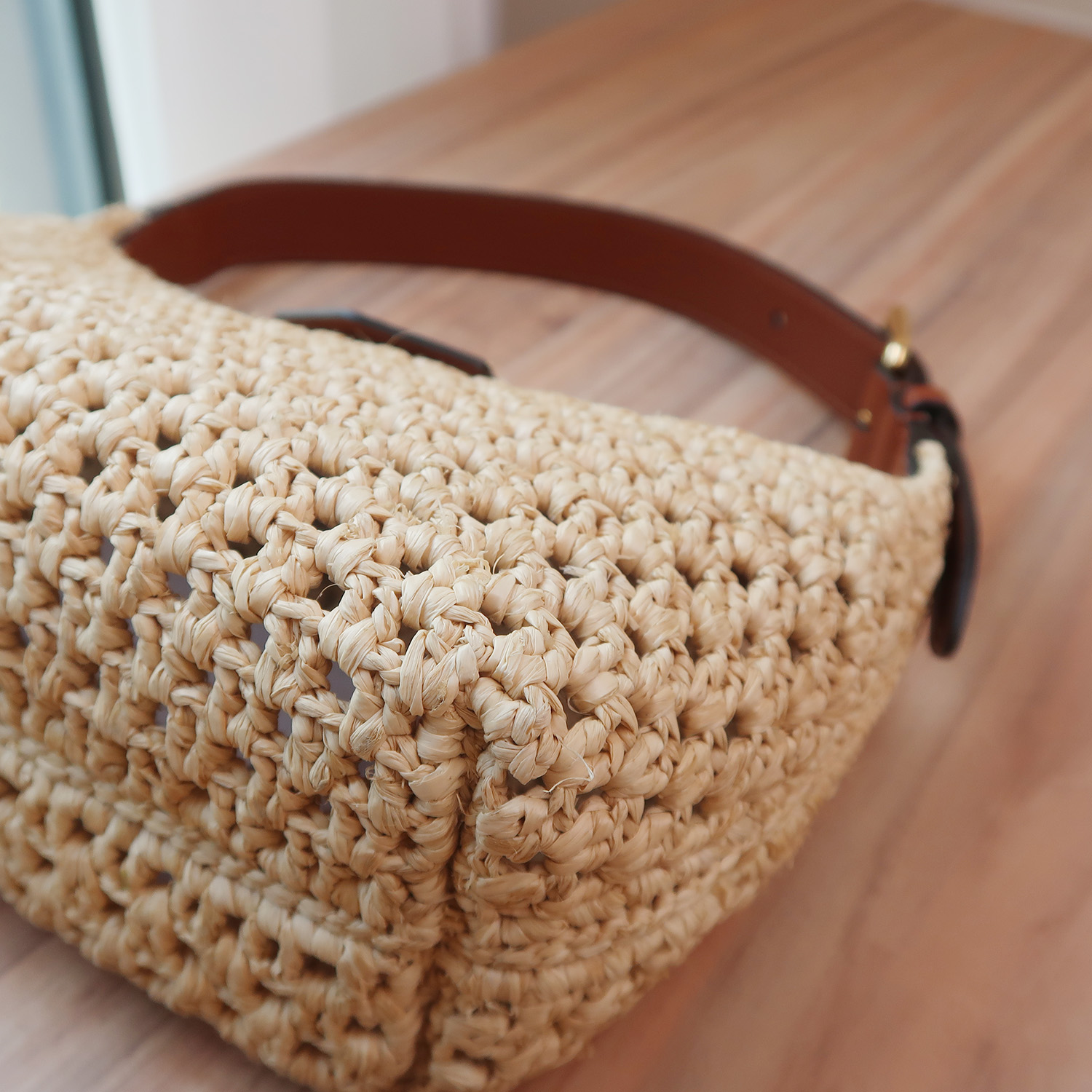 LV Natural Tan Raffia Hills Pochette (พารากอน 8 วัน)