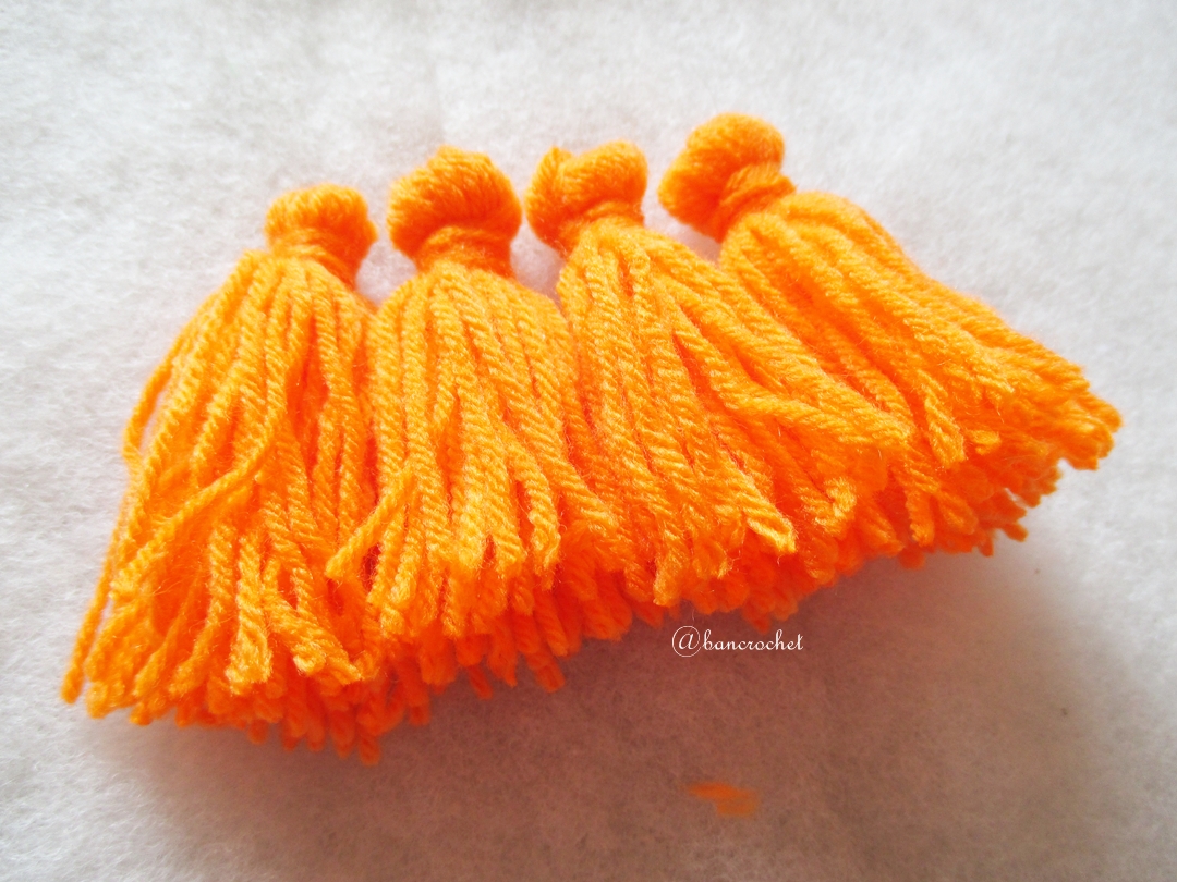 พู่สีส้มโครเชต์ ไหมพรม 4 ply orange tassel crochet acrylic yarn 4 ply
