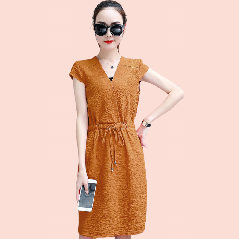 Dress4153 ชุดเดรสทรงสวย คอวีป้าย เอวสม็อคยางยืดมีเชือกผูกรูด ชายกระโปรงผ่าหลังเล็กน้อยเพื่อความคล่องตัว งานดีผ้าดีสไตล์เรียบหรูใส่ทำงานได้