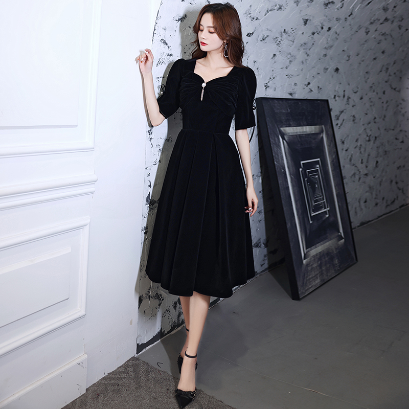 ชุดราตรี ชุดราตรีสวยหรู แบบ ทันสมัย Evening dress