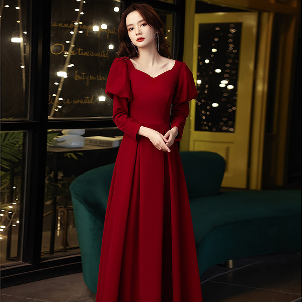 ชุดราตรี ชุดราตรีสวยหรู แบบ ทันสมัย Evening dress