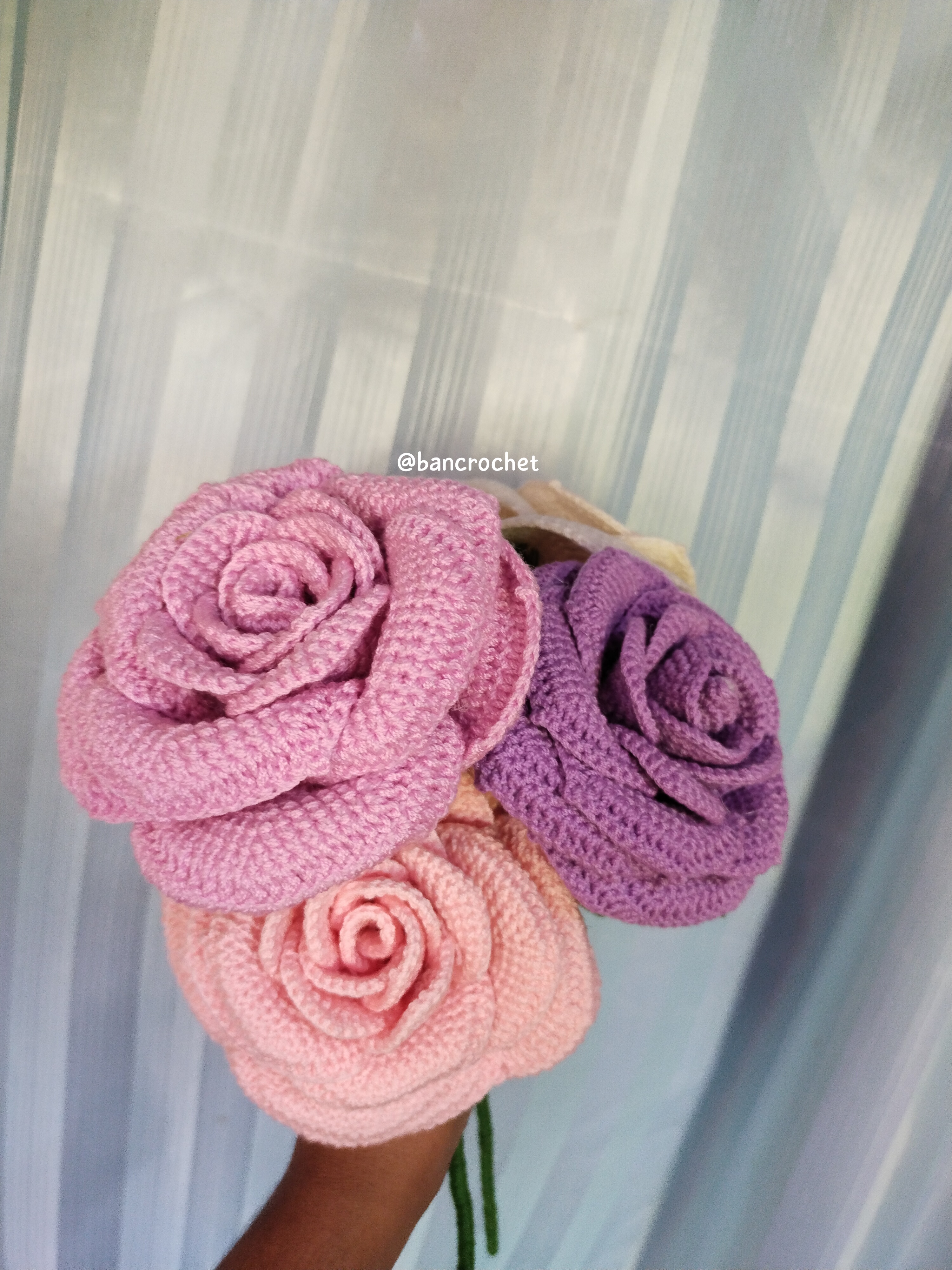 Bancrochet ดอกกุหลาบถักโครเชต์ crochet rose หลากสี 4-5 inch