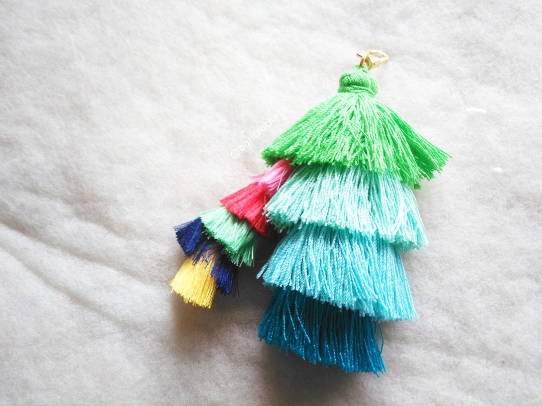 Bancrochet พวงกุญแจพู่ห้อยกระเป๋า tassels pompoms keychains หลากสี 5.5-6นิ้ว