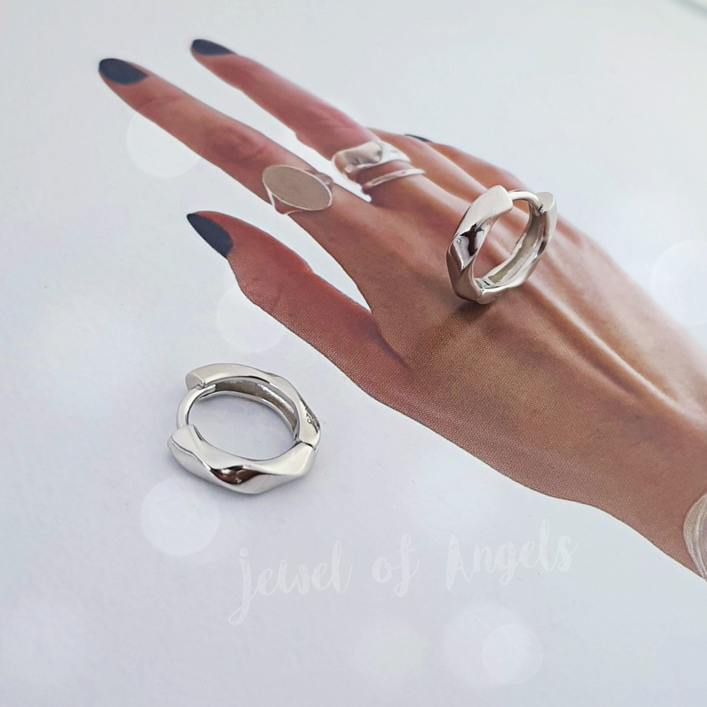 ต่างหูเงินแท้ S925 รุ่น Flame ต่างหูห่วงเล็กเกลียวหนา มินิมอล สูง12.4mm เงินแท้ทั้งชิ้น Silver925