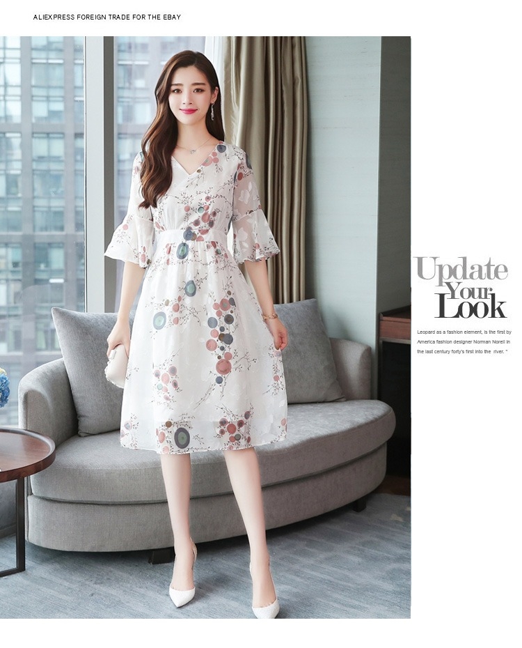 Dress4396 เดรสยาวลายดอกไม้พื้นสีขาว แขนสามส่วนระบาย ซิปข้างใส่ง่าย มีซับในอย่างดีทั้งชุด ทรงคอวีใส่แล้วดูเพรียว