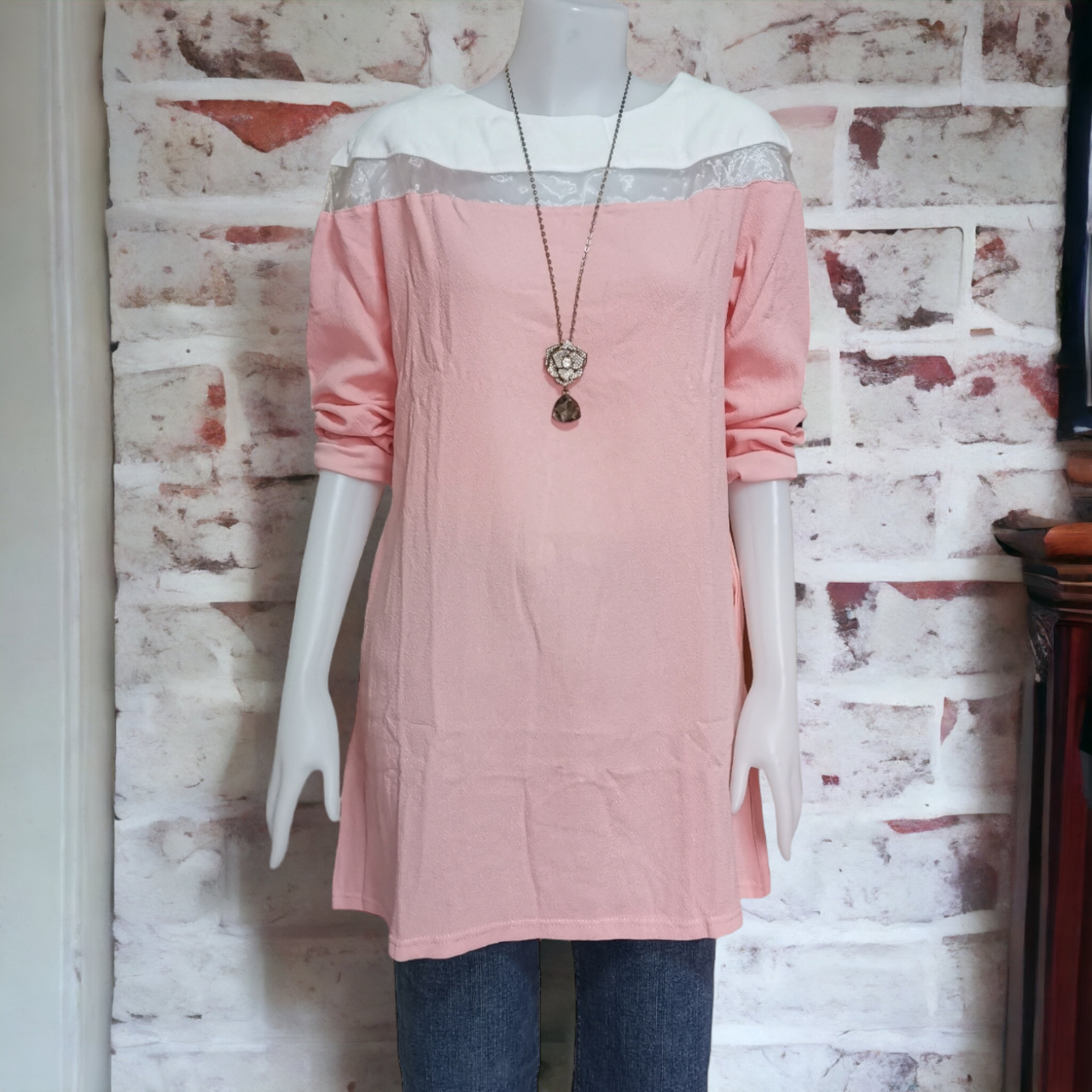 Blouse3854 เสื้อตัวยาวทรงปล่อย (ใส่เป็นเดรสได้) สีชมพูพาสเทล แต่งซีทรูช่วงบ่า มีกระเป๋าสองข้าง ผ้าโพลีเนื้อดีนุ่มใส่สบาย งานนำเข้าเกรดพรีเมียม ผ้าดีงานดี ทรงดีสีสวย เรียบหรูดูแพง ใส่เที่ยว/ใส่ทำงานได้