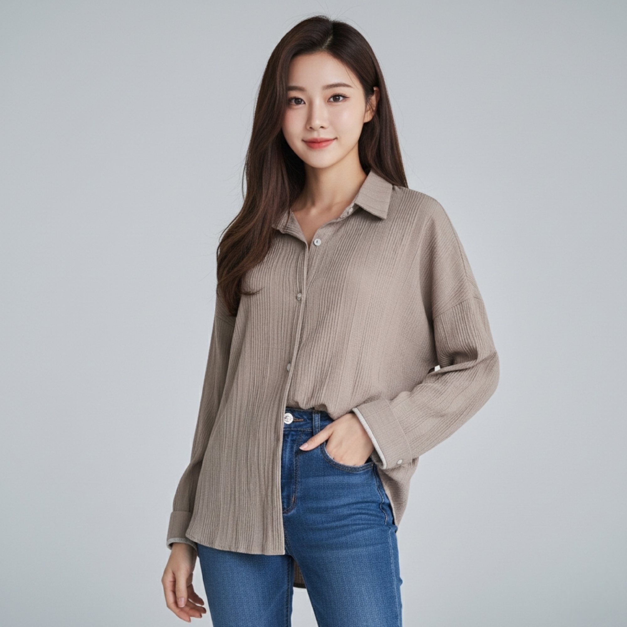 👚 Blouse4072 เสื้อเชิ้ตผ้าชีฟองเนื้อหนานุ่มลายเส้นนูน ช่วยขับลุคให้ดูเรียบหรูดูมีสไตล์ ใส่ง่ายแมทช์ได้ทั้งลุคทำงานและลุคเที่ยว