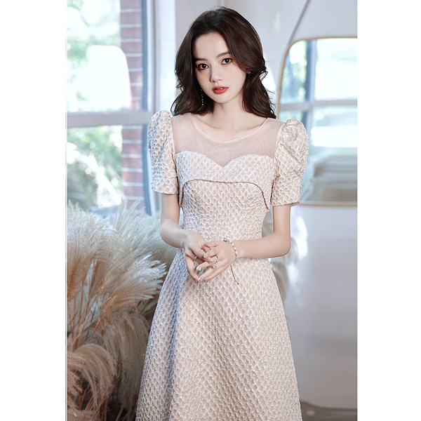 ชุดราตรี ชุดราตรีสวยหรู แบบ ทันสมัย Evening dress