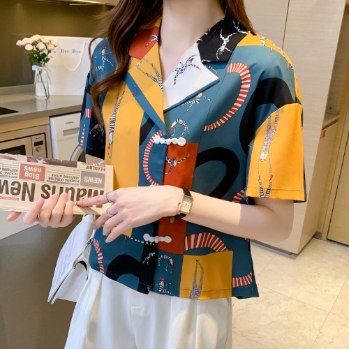 เสื้อเชิ้ตแขนยาววัยรุ่น ลายสวยๆ แบรนด์ YIL AN