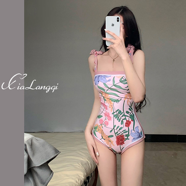 ชุดว่ายน้ำผู้หญิง ชุดว่ายน้ำน่ารัก Bikini ชุดไปทะเล