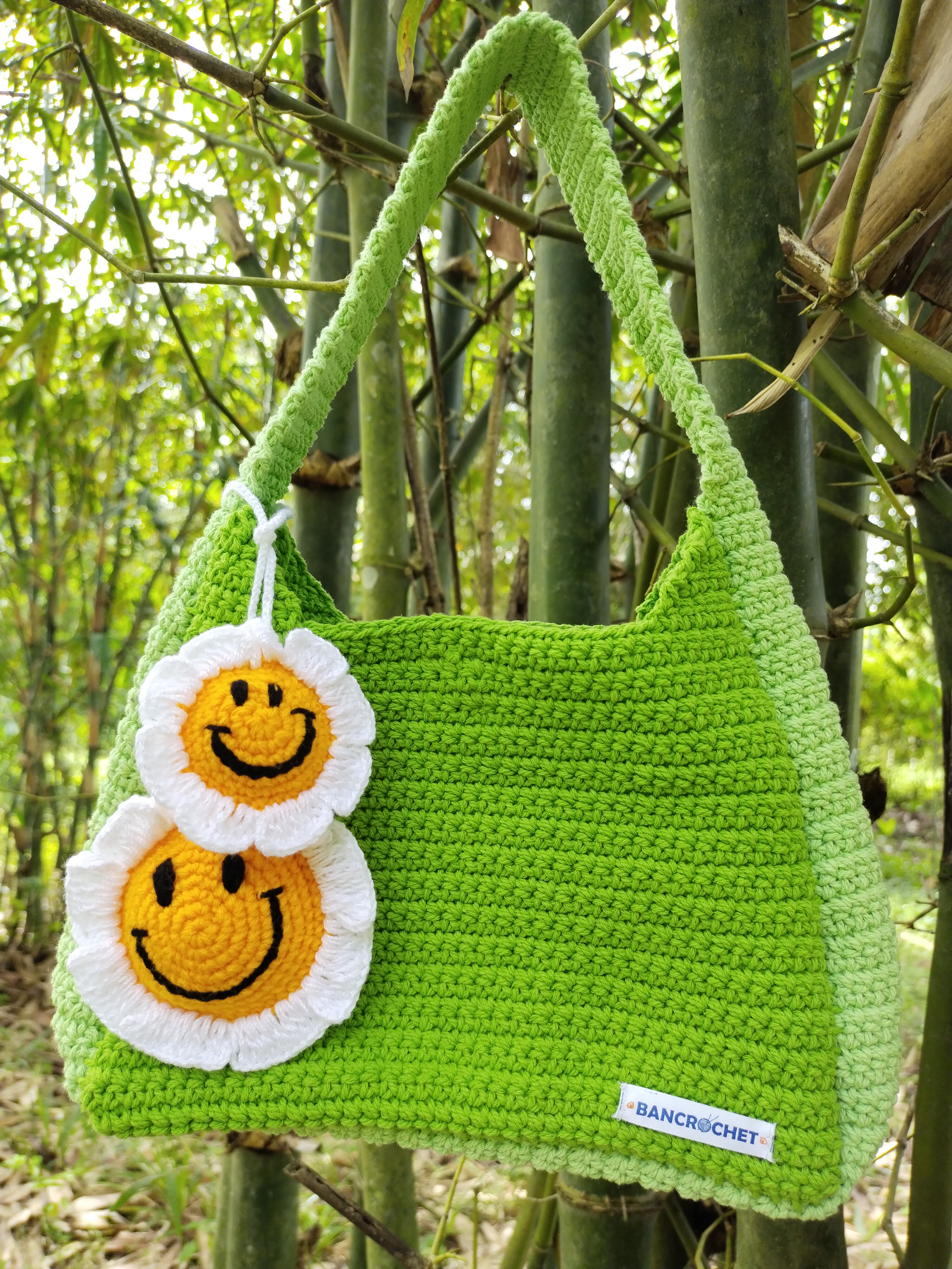 Bancrochet กระเป๋าถักโครเชต์ crochet bag เขียว 8*5.5 สาย 7 inch