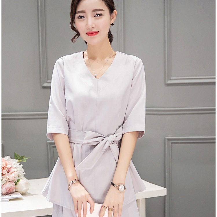Blouse3829 เสื้อตัวยาวคอวีแขนสามส่วนสีพื้น ผ้าคอตตอนลินินเนื้อดีหนามีน้ำหนักอยู่ทรงสวย งานสวยหรูดูแพง ผ้าสวยเกินราคา แมทช์กับกางเกงได้หลายแบบ มี 2 สี ดำ, เทา