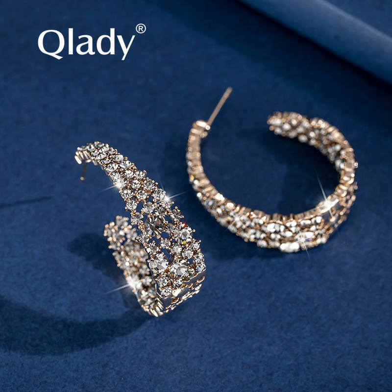 ต่างหู ตุ้มหูแฟชั่น By Qlady