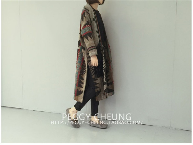 เสื้อคลุมกันหนาว ตัวยาว ผ้าทอเนื้อแน่นนุ่ม งานดีผ้าดีตามแบบเลยจ้า ใครชอบแนวนี้ต้องรีบจัดเลยจ้า