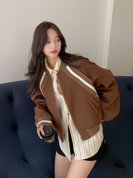 เสื้อโค้ท เสื้อโค้ทกันหนาว เสื้อโค้ทใส่เที่ยวต่างประเทศ ยี่ห้อ: Qianziqian