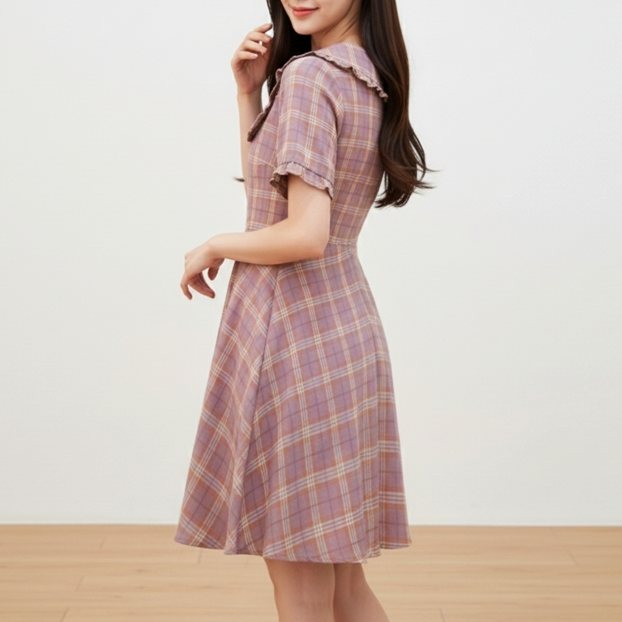 👗 Dress4592 เดรสลายสก็อตผ้าโพลีเนื้อนุ่ม ช่วยขับลุคให้อ่อนหวานละมุนดูน่าทะนุถนอมและดูน่ามองเป็นพิเศษ ด้วยโทนชมพูอมม่วงสไตล์ญี่ปุ่นแมทช์ได้หลายโอกาส