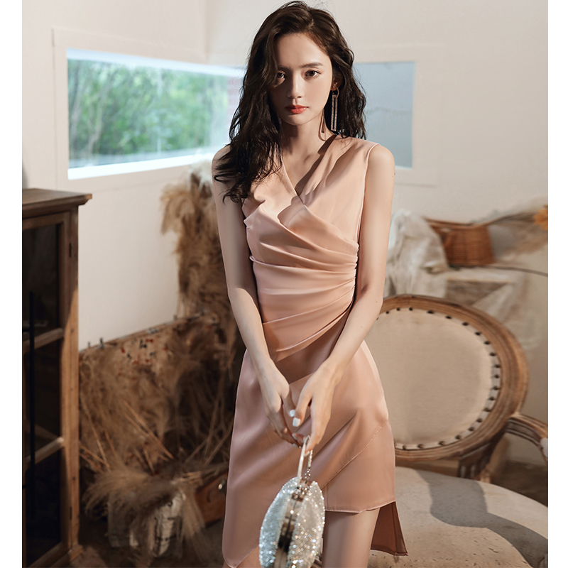 ชุดราตรี ชุดราตรีสวยหรู แบบ ทันสมัย Evening dress