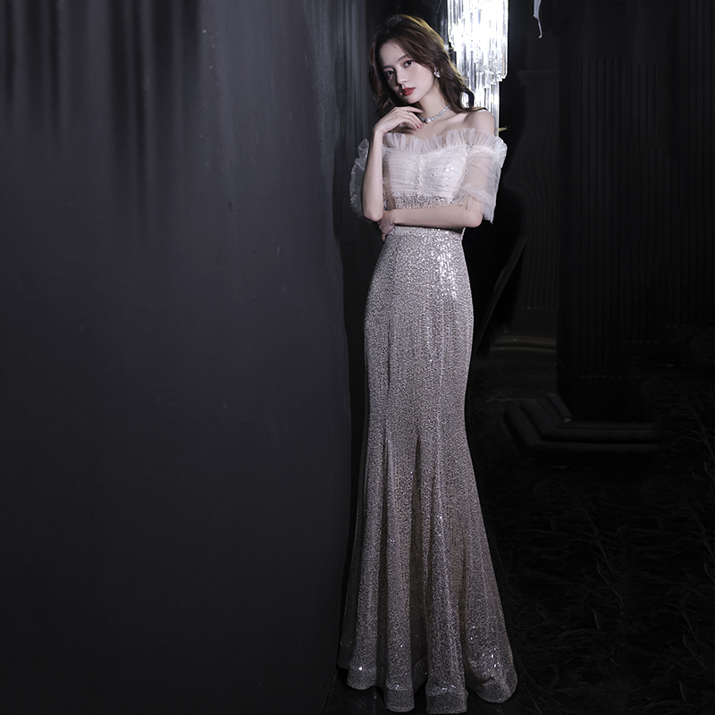 ชุดราตรี ชุดราตรีสวยหรู แบบ ทันสมัย Evening dress
