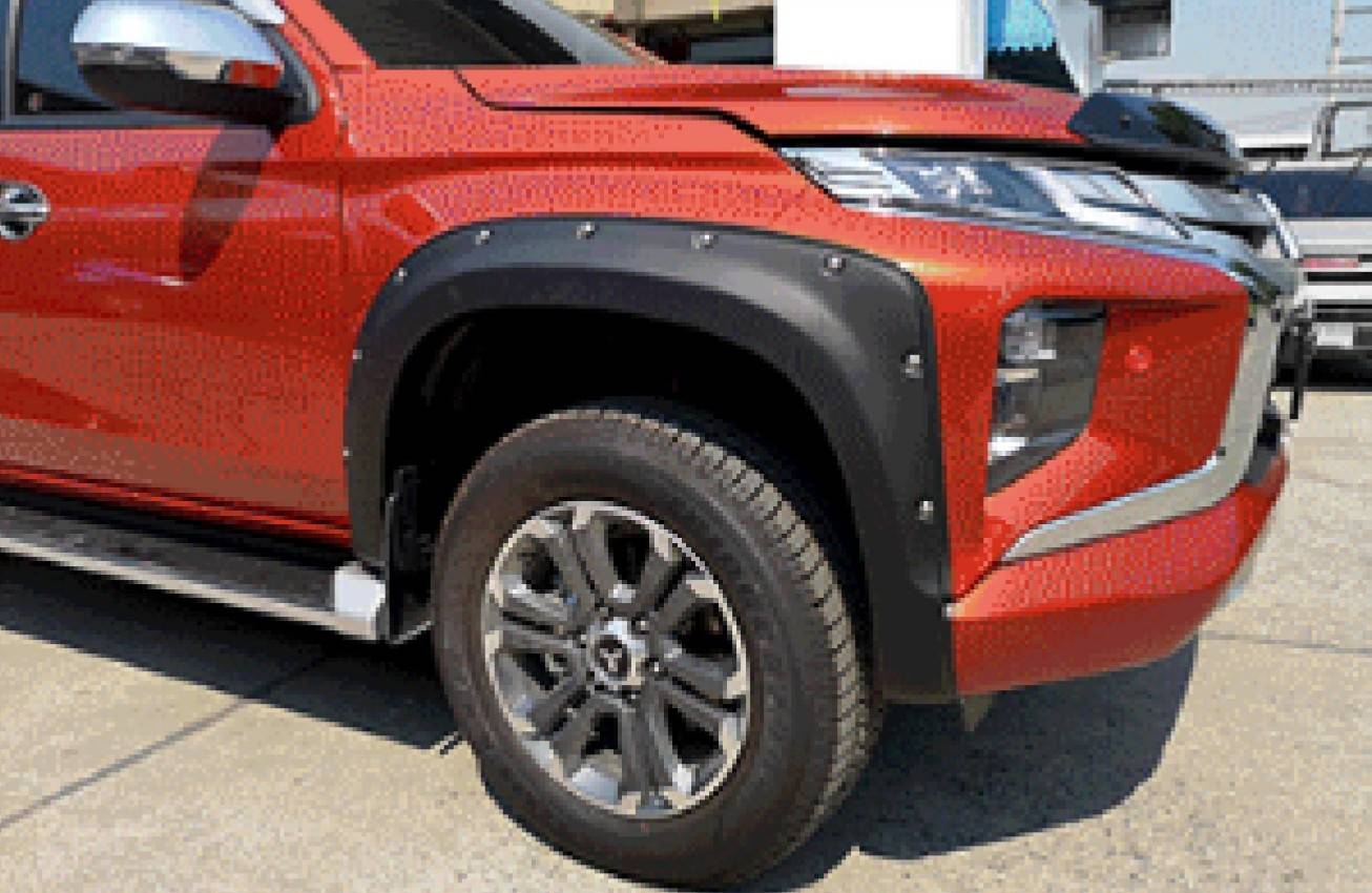 คิ้วล้อ V.2 มีหมุดหลอก Triton 2019