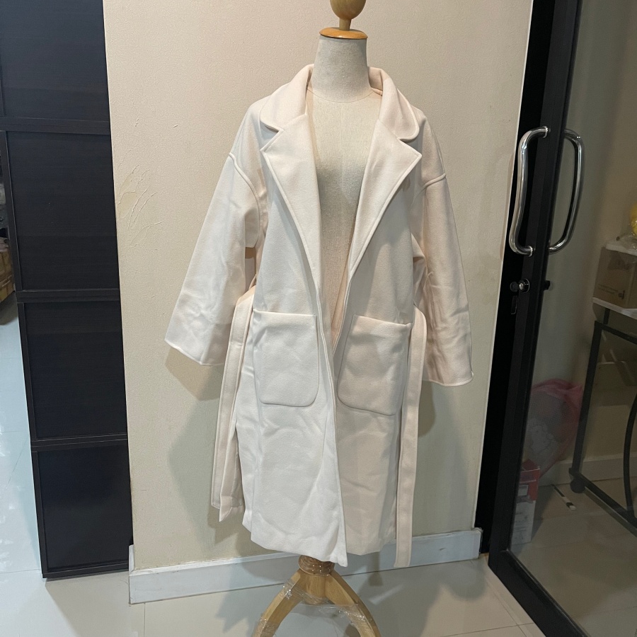 เสื้อโค้ทยาว สไตล์เกาหลี ผ้าวูลผสม แต่งสายผูกเอว ใส่ได้หลายสไตล์ มี 3 สี พร้อมส่ง