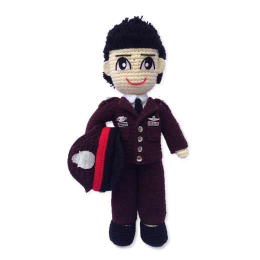 ตุ๊กตาถักตำรวจผู้ชาย