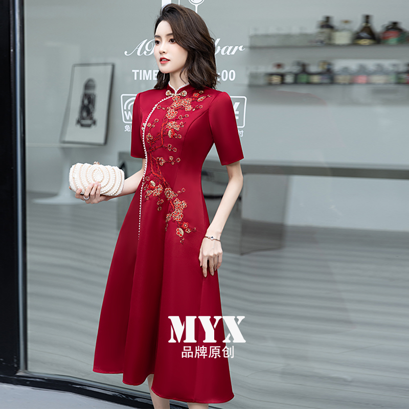 ชุดราตรี ชุดราตรีสวยหรู แบบ ทันสมัย Evening dress