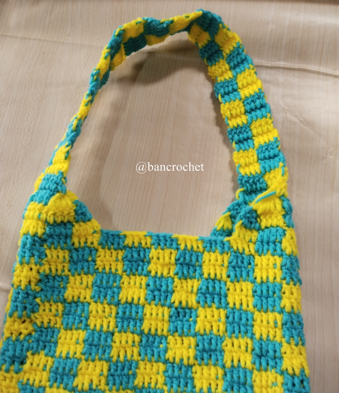 Bancrochet กระเป๋าถักลายตาราง Crochet Bag หลากสี 20*20 cm