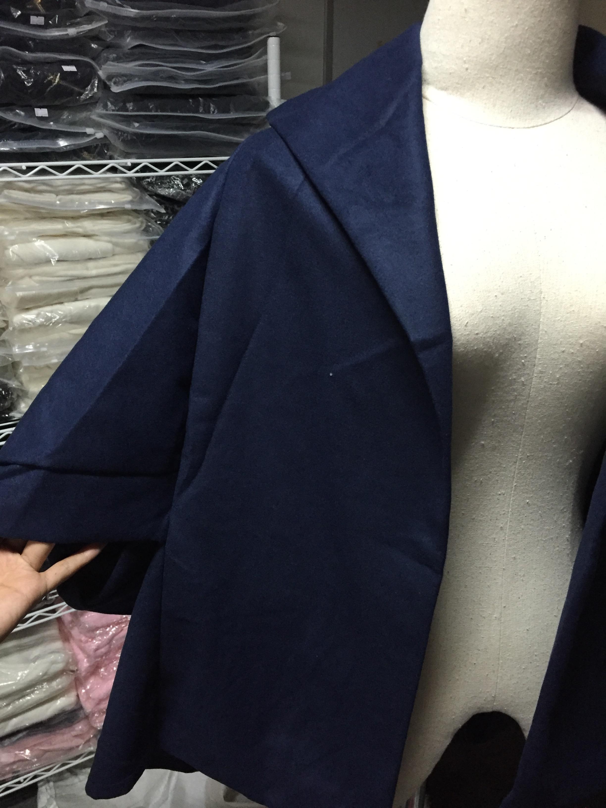 เสื้อโค้ท แขนสามส่วนทรงสวย ผ้าวูผสมสักกะหลาด เนื้อละเอียดเป็นทรง เลือกสีที่ชอบด้านในเลยค่า