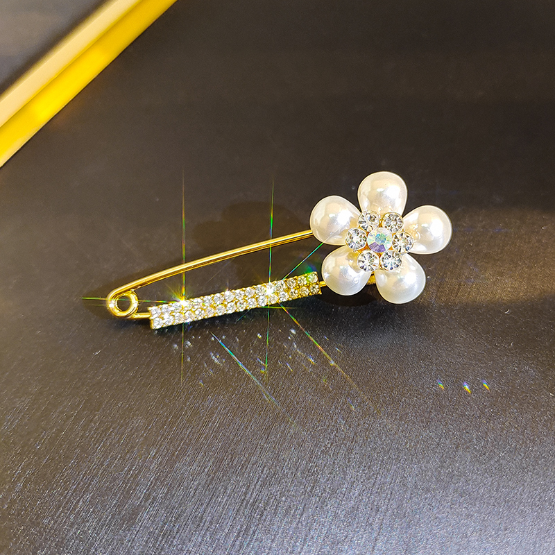 เข็มกลัด เข็มกลัดสวยๆ เข็มกลัดติดเสื้อ Brooch