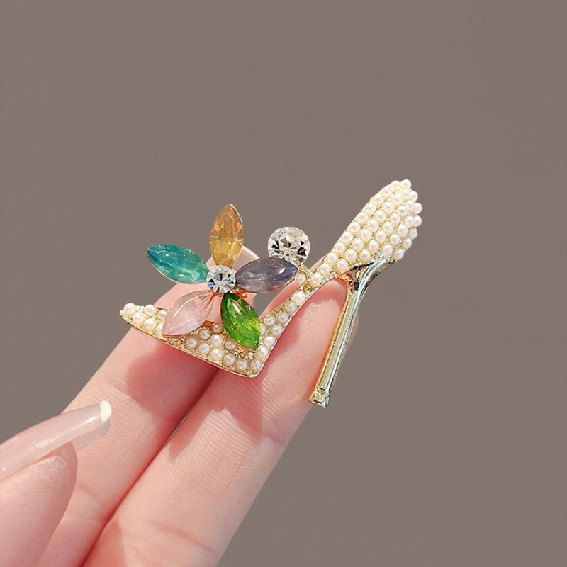 เข็มกลัด เข็มกลัดสวยๆ เข็มกลัดติดเสื้อ Brooch
