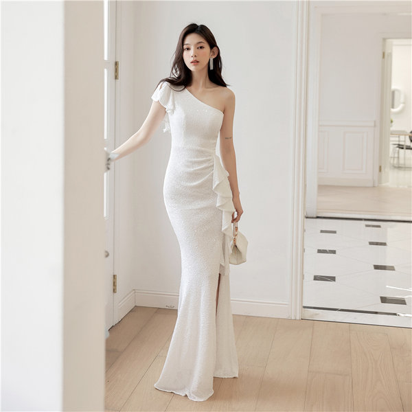ชุดราตรี ชุดราตรีสวยหรู แบบ ทันสมัย Evening dress