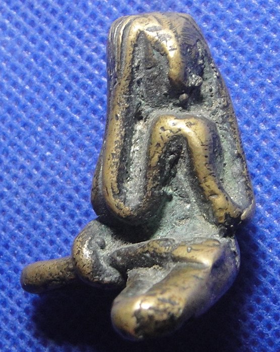 พระปิดตาเขาอ้อ จ.พัทลุง