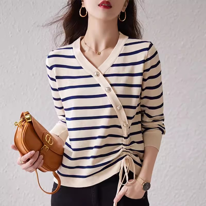เสื้อเชิ้ตผู้หญิงแขนยาว เสื้อเชิ้ตผู้หญิงใส่ทํางาน 390 บาทต่อชิ้น ฟรีค่าจัดส่ง
