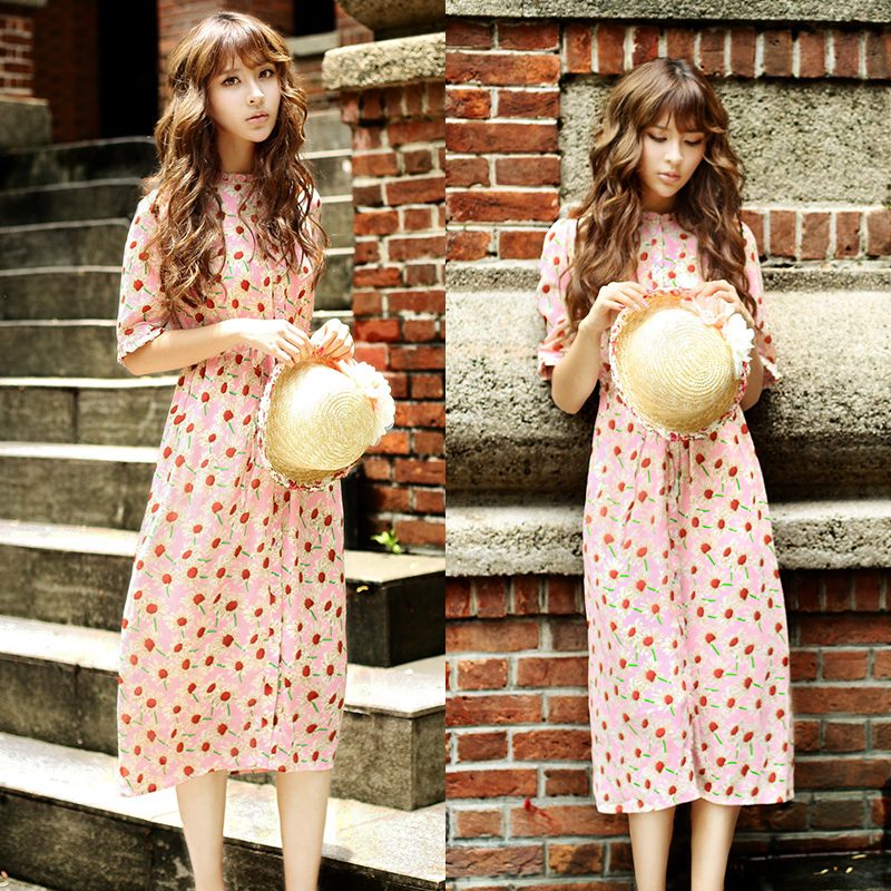 Dress4158 แม็กซี่เดรสยาวทรงสวยลายดอกทานตะวันพื้นสีชมพู คอระบาย กระดุมผ่าหน้า แขนยาวกระดุมข้อมือ มีเชือกผูกรูดเอวปรับได้ตามสัดส่วน มีซับในอย่างดีทั้งชุด ผ้าชีฟองเกรดพรีเมียม