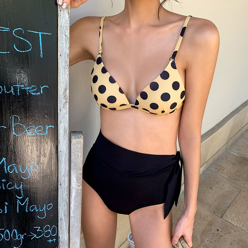 ชุดว่ายน้ำผู้หญิง ชุดว่ายน้ำน่ารัก Bikini ชุดไปทะเล
