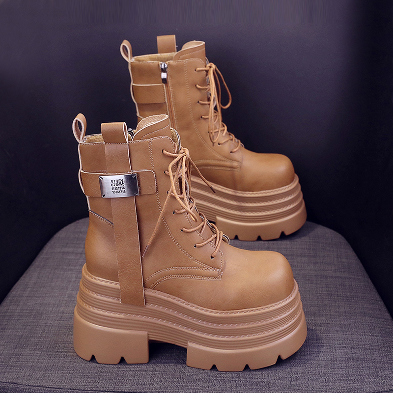 รองเท้าผ้าใบเสริมส้นสูง ไซต์35-39 สนใจทักแชท ฟรีค่าส่ง!