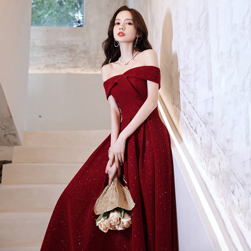 ชุดราตรี ชุดราตรีสวยหรู แบบ ทันสมัย Evening dress